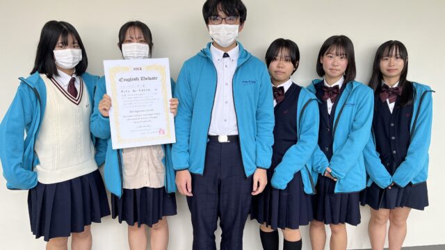 【ESS部と1年生ボランティア】 全国高校生英語ディベート大会に生徒補助員として参加しました。