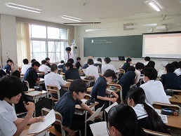 教育実習生が教育実習を無事に終えました。