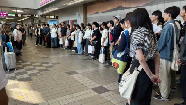 岡山空港へ到着し、解散式をしました。（北海道方面）