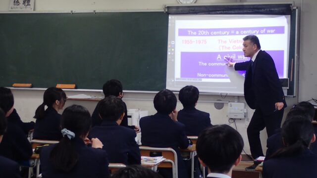 第23回探究チャレンジー英語で「過去と未来」をつなぐ 〜Lesson 8 “Not So Long Ago”〜